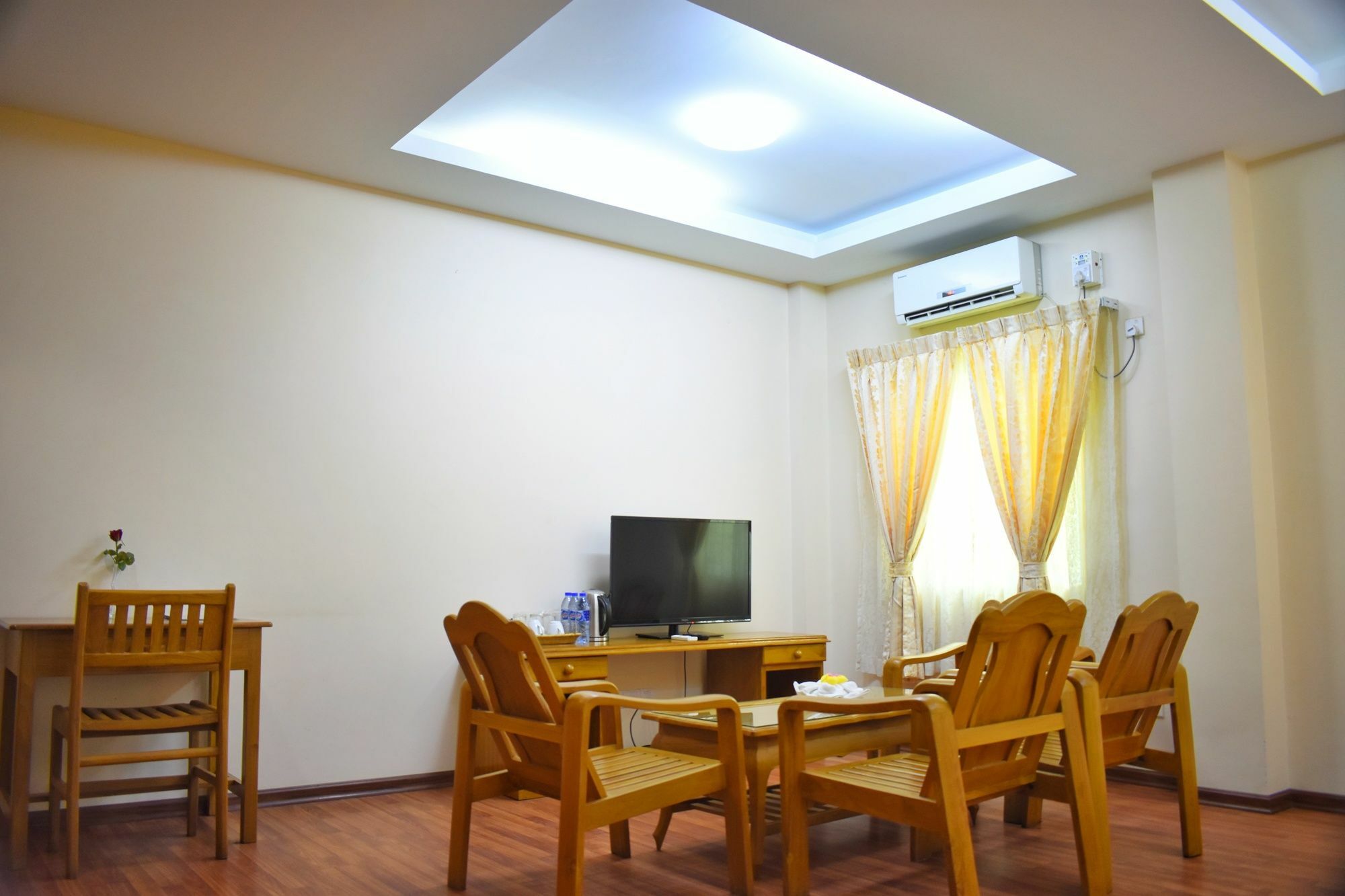 Shwe Poe Eain Hotel New Bagan Exterior foto